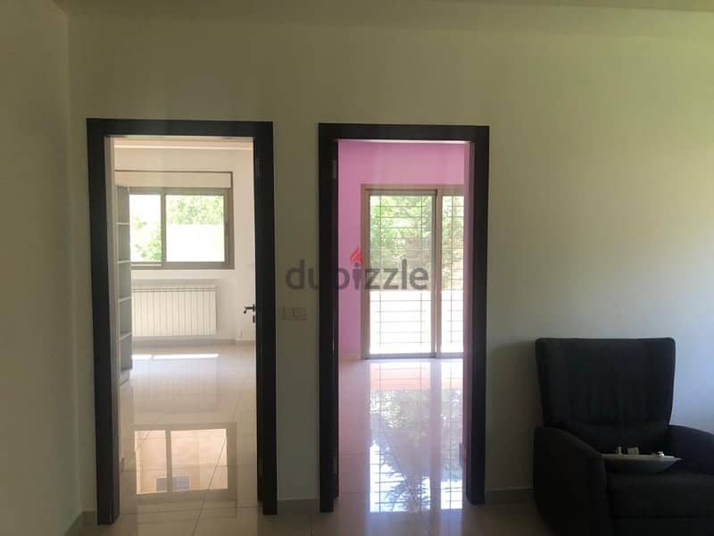 Luxurious 4-Bedroom Apartment for Rent in Scenic Ain Saade, Lebanon 8