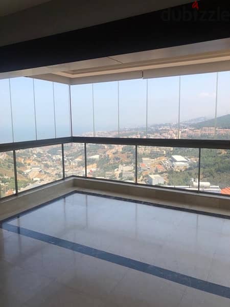 Luxurious 4-Bedroom Apartment for Rent in Scenic Ain Saade, Lebanon 9