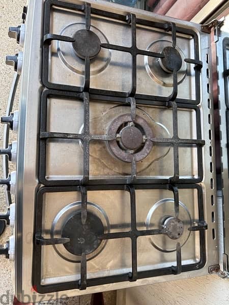 gas stove/oven in very good condition 2