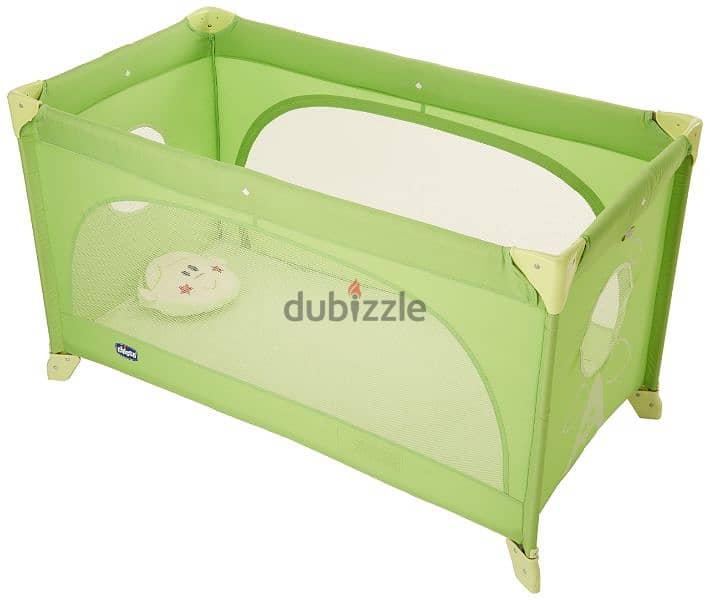 Chicco baby crib with mattress 0