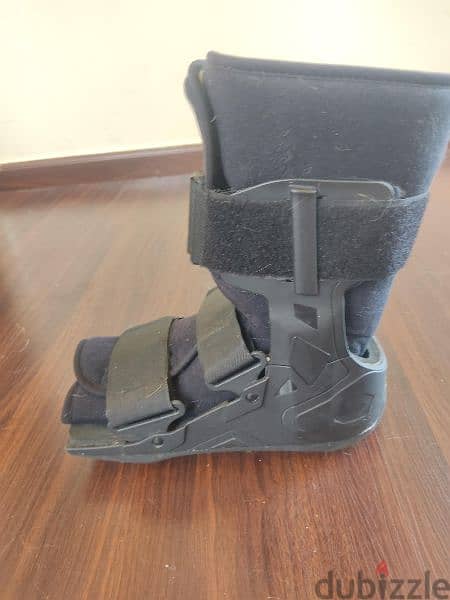 ankle foam boots, mint condition, size S 2