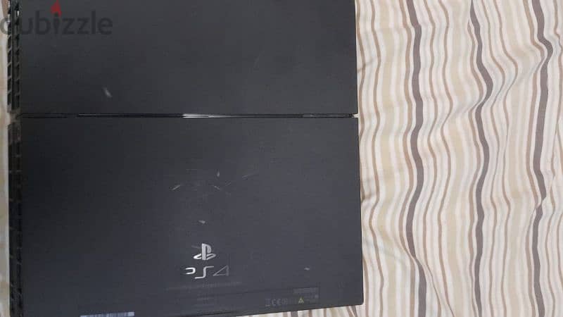 PLAY STATION 4 1 TERA GREAT CONDITION WITH NO CONTROLLERS and 5 CDs 3