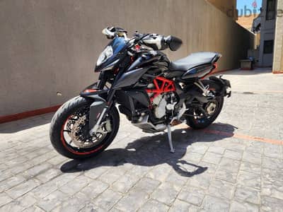 MV Agusta Rivale 800