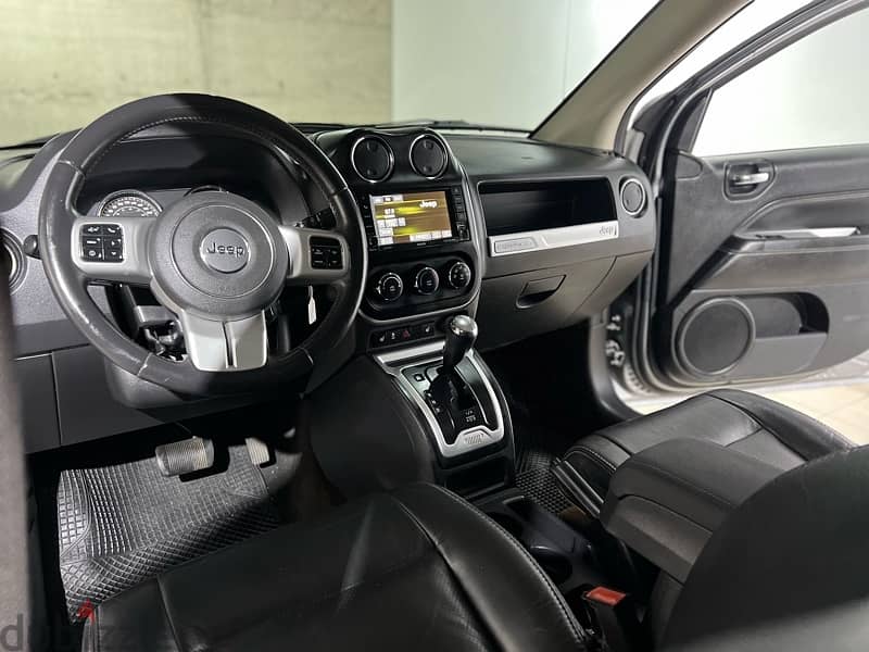 Jeep Compass 2016 no accident excellent condition 8