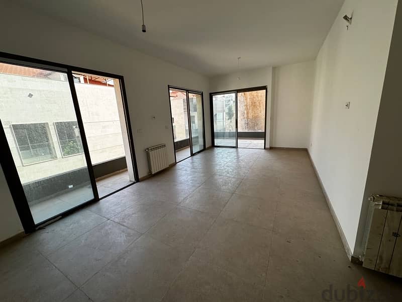 modern Apartment For Sale in Rabweh شقة للبيع في الربوة متن 3