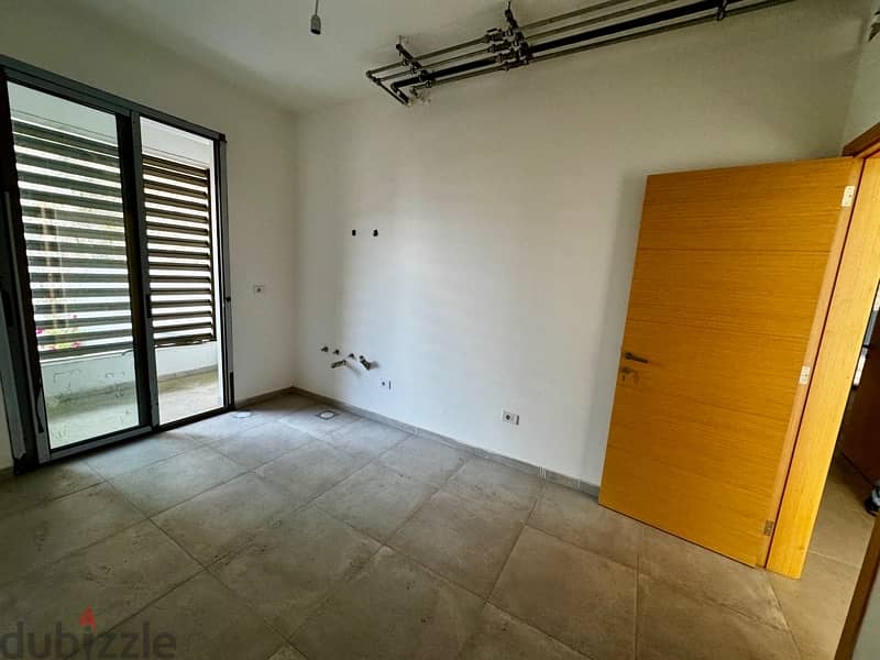 modern Apartment For Sale in Rabweh شقة للبيع في الربوة متن 7