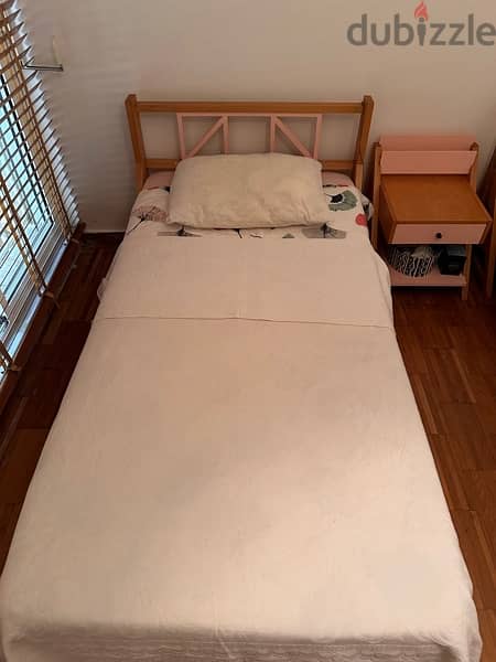Twin Beds perfect condition for sale! With table 3