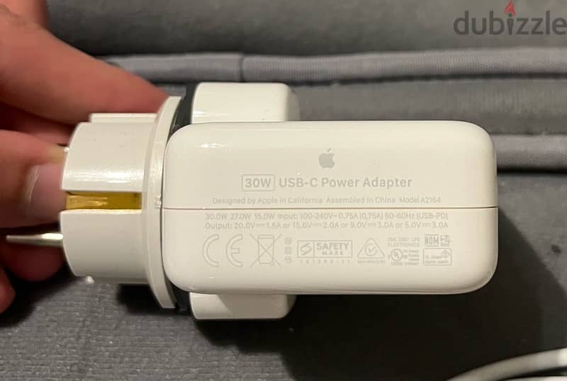 Apple Adapter 4