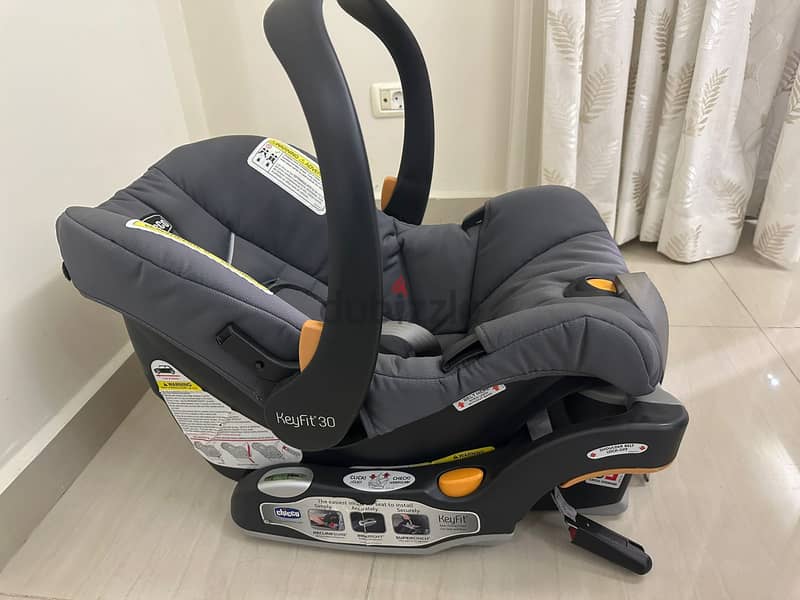 Chicco Infant Car Seat 1
