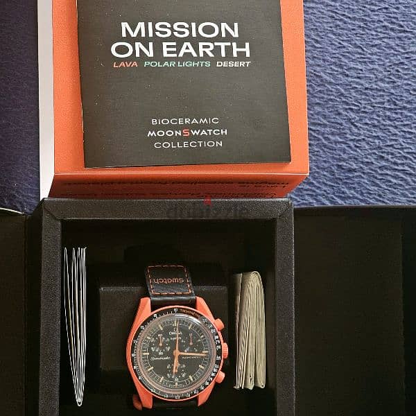 Swatch MISSION ON EARTH LAVA OMEGA (snoopy) Mission on the Moon Phase 4