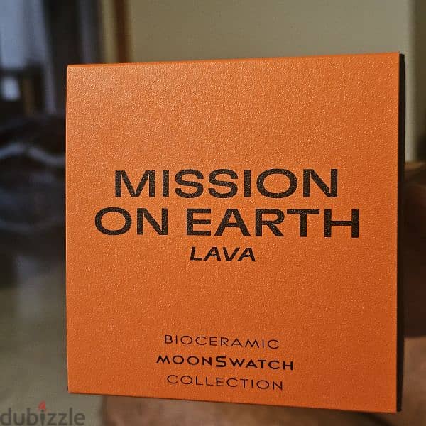 Swatch MISSION ON EARTH LAVA OMEGA (snoopy) Mission on the Moon Phase 5