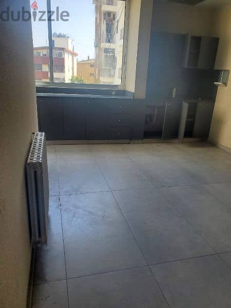 office for rent in rabieh. مكتب للايجار في الرابية ٨٠٠$/شهري 1