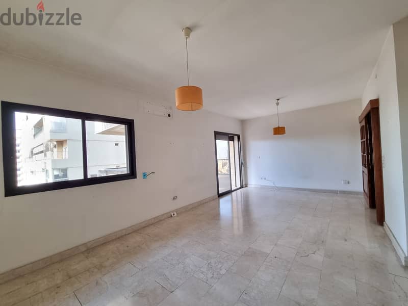 Cozy apartment for rent in Batrakiehشقة مريحة للايجار في  البطركية 1