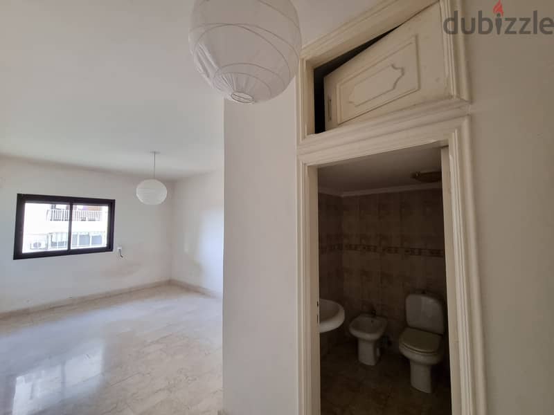 Cozy apartment for rent in Batrakiehشقة مريحة للايجار في  البطركية 2