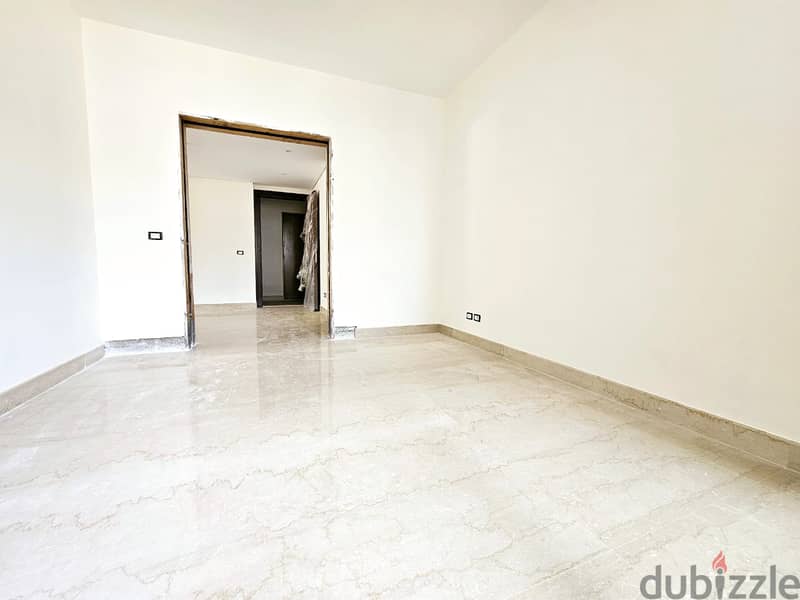 RA24-3469 Spacious apartment in Ain El Mreisseh is for rent, 350m 8