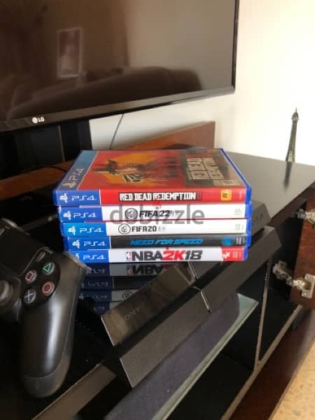 Used PS4 + Accessories 2