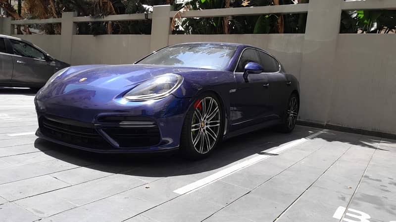 Porsche Panamera 2010 1