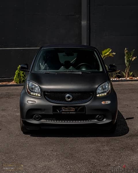 Smart fortwo 2015 Turbo , Matte Black Wrapped 2