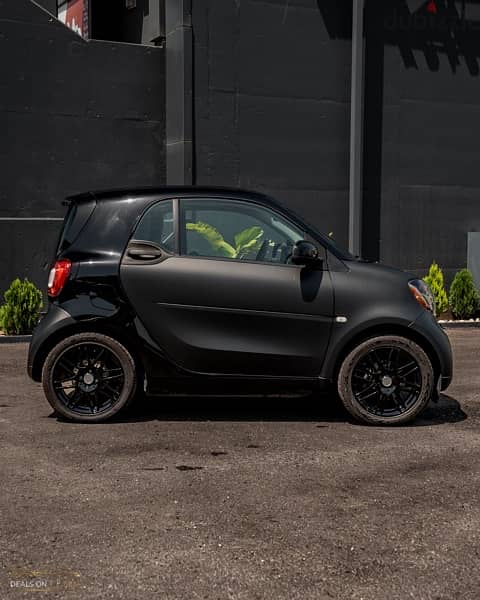 Smart fortwo 2015 Turbo , Matte Black Wrapped 3