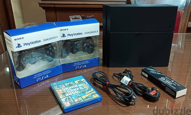 playstation 4 original European with 2 controller and GTA 0