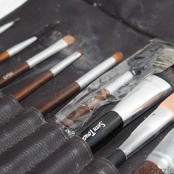 Skin Touch Make Up Brushes 3