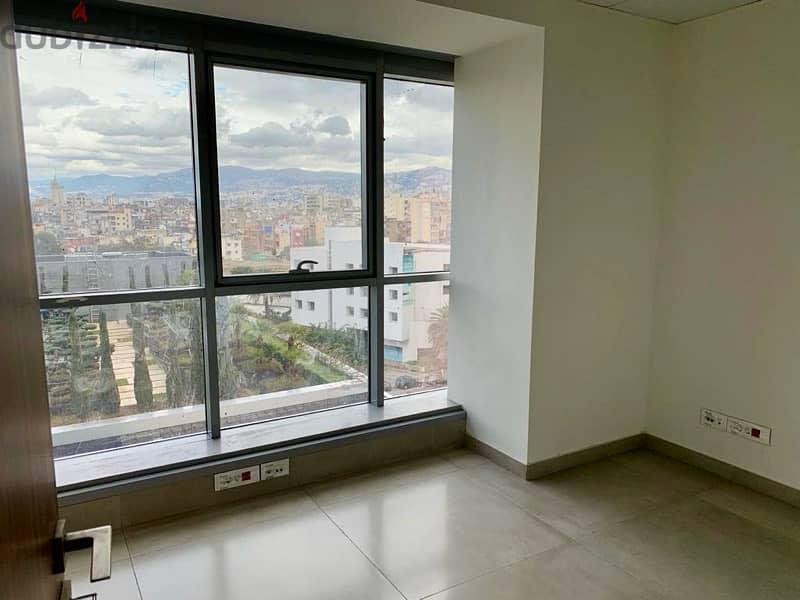 Modern Office For Rent in ASHRAFIEH مكتب للإيجار في أشرفية 4