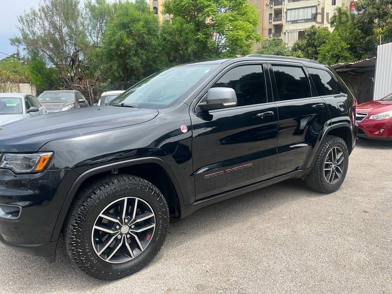 Jeep Grand Cherokee 2017 ( trail hawk) 2