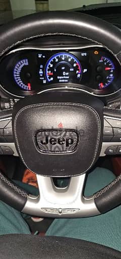 Jeep SRT8 2020 0