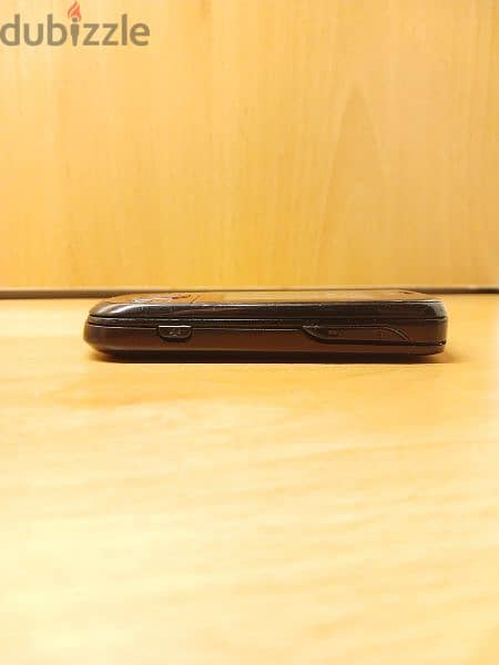 Nokia 3600 slide, Screen Burned, WITH BATTERY 4