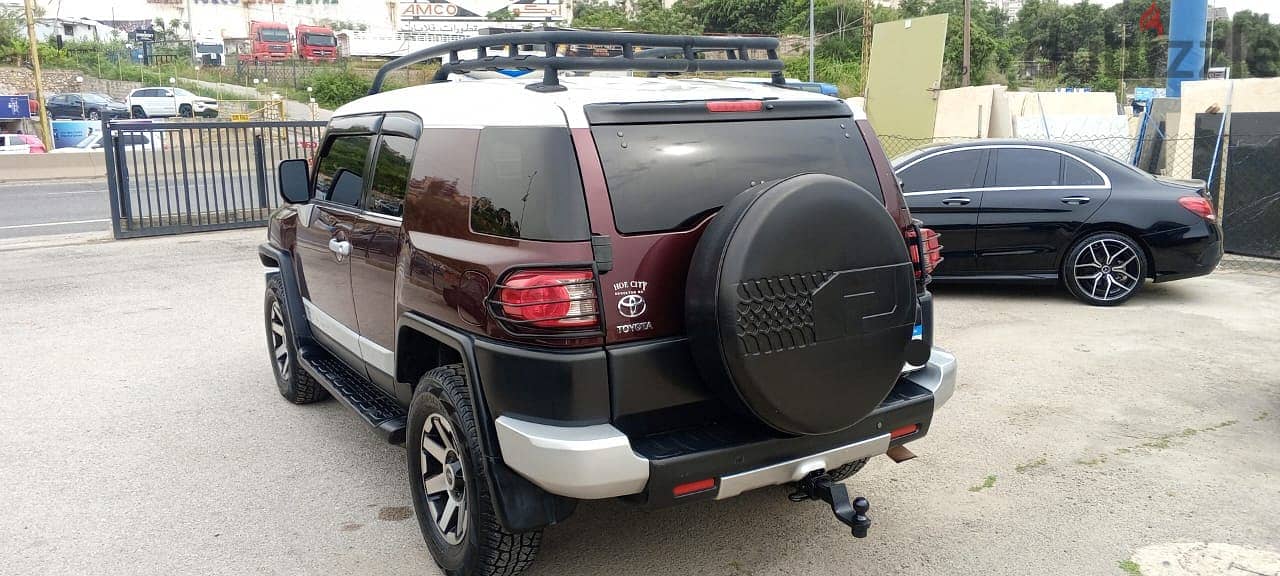 Toyota FJ Cruiser 2007 , 150KM , New tires 1