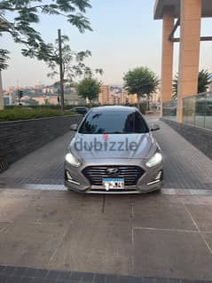 Hyundai Sonata super clean 2019