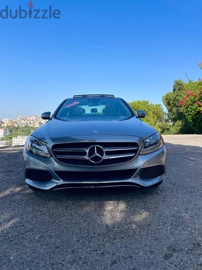 Mercedes-Benz C-Class 300 model 2016 clean car fax 4