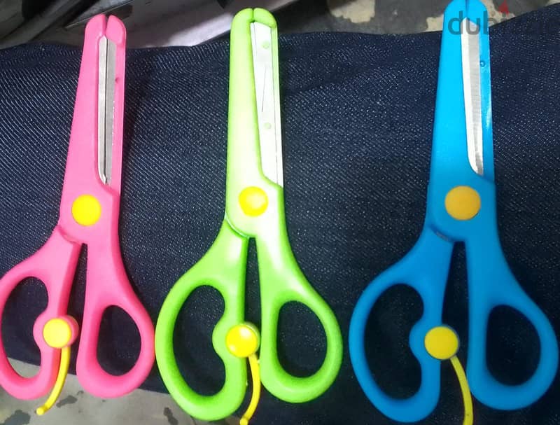 plastic scissors for kids 0