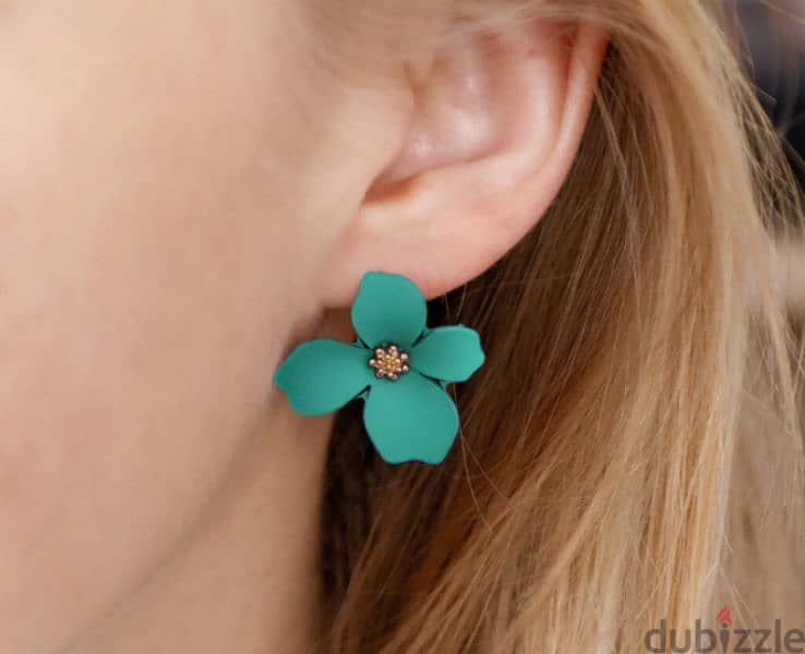 stunning flowers earrings 0