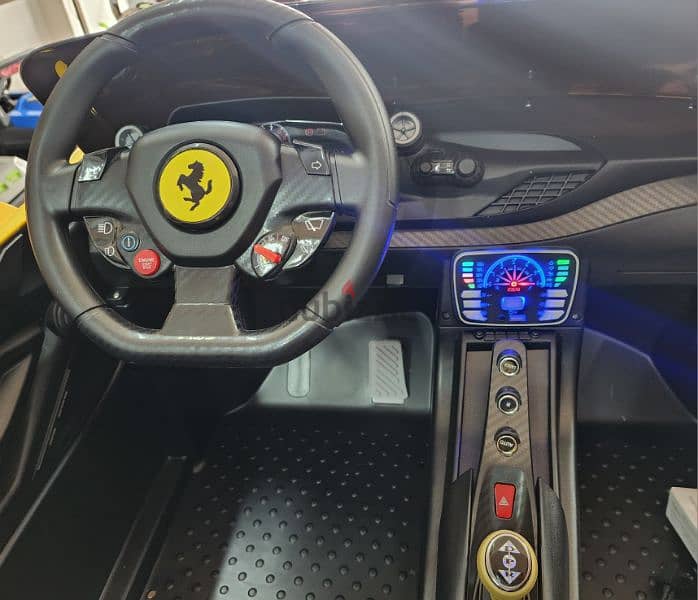 سيارة Ferrari ٢٤فولت تشريج حجم جامبو. مقعدين. ٢موتير. بطارية كبيرة. 4