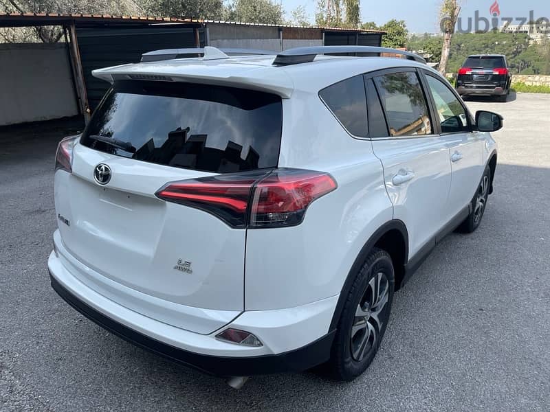 Toyota Rav 4 2018 4wel full option makfoul seni 4
