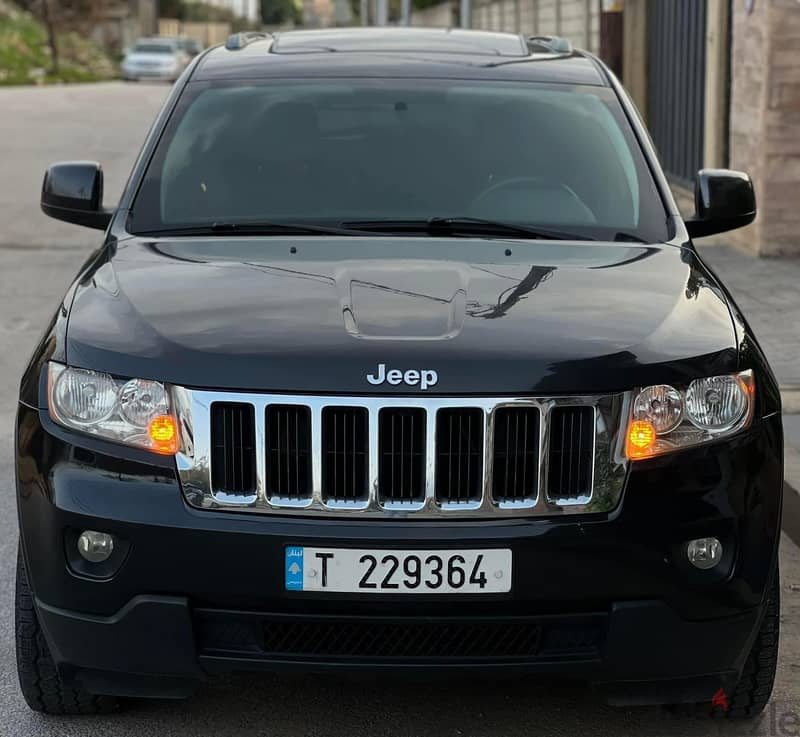 Jeep Grand Cherokee 2011 1