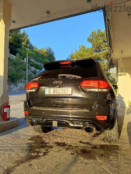 Jeep Grand Cherokee 2012 overland v8 look srt 12