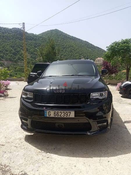 Jeep Grand Cherokee 2012 overland v8 look srt 13