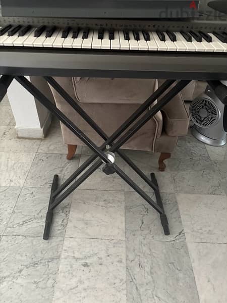 Casio wk 1800 musical keyboard as new 1