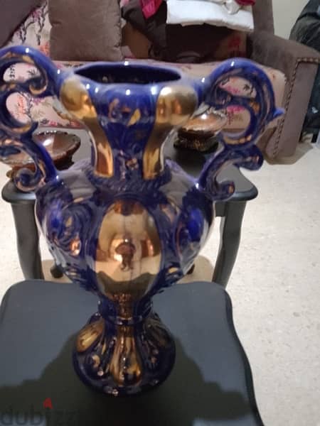 old vase & plates 1
