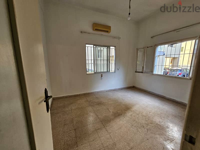 Ashrafieh | 917$/m² | 1st Floor | Balcony | Catchy Airbnb Investment 3