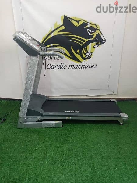 2.5hp motor power treadmill sports,  automatic incline, used like new 1