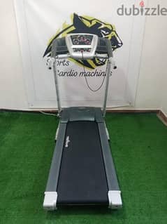 2.5hp motor power treadmill sports,  automatic incline, used like new 0