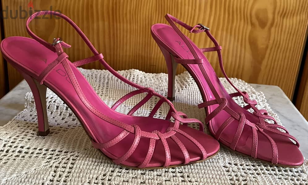 Aldo Pink Heeled Sandals 15$ 1
