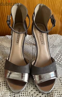 Buffalo Heeled Sandals 17$ 0