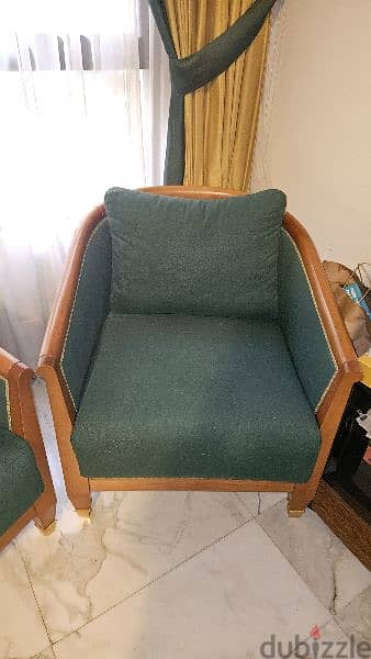 emerald green with cherry wood armchairs 1
