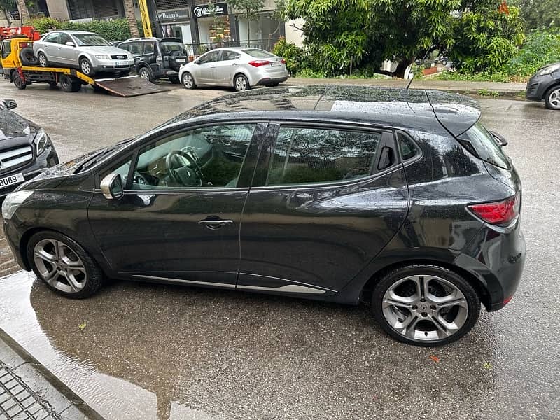 Renault Clio 2015 - Negotiable 5