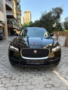 Jaguar F-pace 35t V6 2018 black on black (clean carfax)