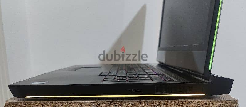 ALIENWARE 17 R4 0